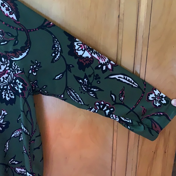 Thin chiffon 3/4 sleeve top - Picture 3 of 3